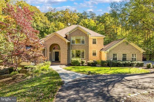 6645 Rutledge Dr, FAIRFAX STATION, VA, 22039-1733 | Card Image