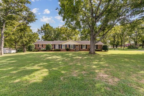 717 Lambert Dr, Nashville, TN, 37220-1208 | Card Image