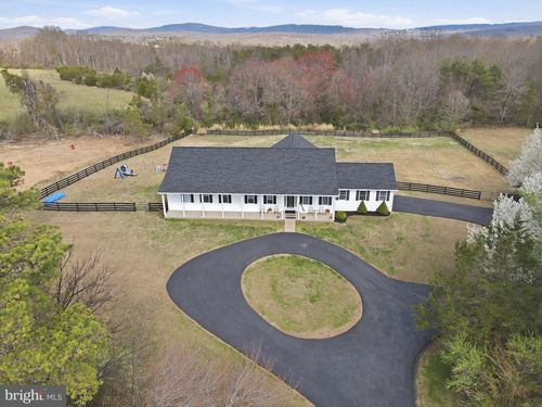 10292 Cliff Mills Rd, MARSHALL, VA, 20115-2107 | Card Image