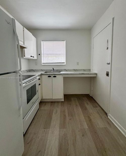 apt-3-7611 Ne 2nd Ct, Miami, FL, 33138-4943 | Card Image