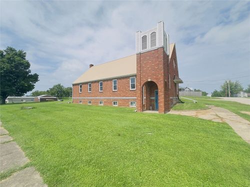 201 N Maple St, Wyoming, IA, 52362-7753 | Card Image