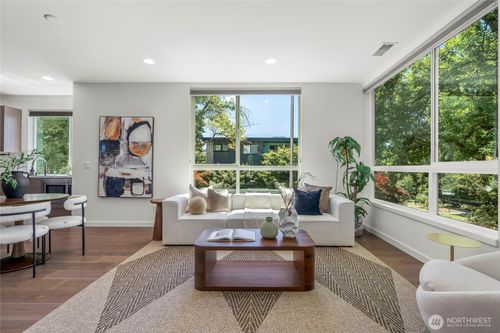 110 22nd Ave S, Seattle, WA, 98144-2217 | Card Image