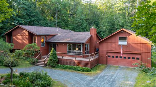 829 Baker Turn, Quechee, VT, 05059-3063 | Card Image
