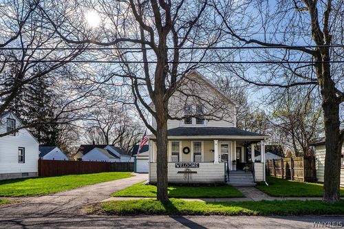 15 E Felton St, North Tonawanda, NY, 14120-2601 | Card Image