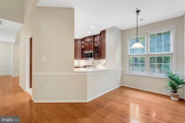 13717 Currant Loop, Townhouse with 3 bedrooms, 3 bathrooms and null parking in GAINESVILLE VA | Image 18