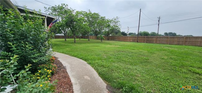 5596 Fm 616, House other with 4 bedrooms, 3 bathrooms and null parking in Vanderbilt TX | Image 27