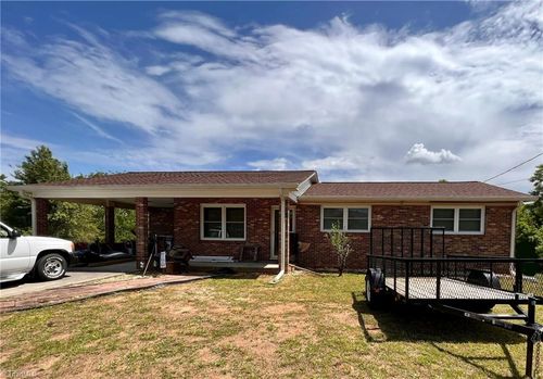 11708 Academy St, Milton, NC, 27305-9746 | Card Image