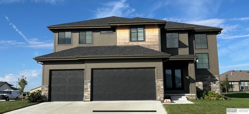 12122 S 205th St, Gretna, NE, 68028-8109 | Card Image