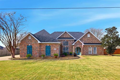 5714 Spruce St, Lake Charles, LA, 70605-8124 | Card Image