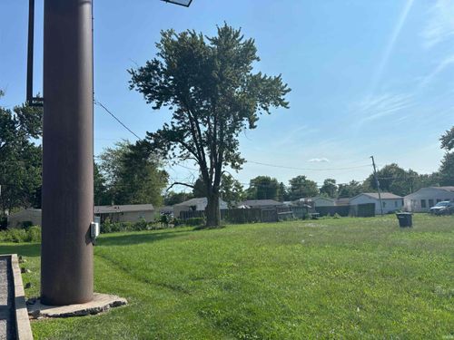 705 E Mcgalliard Rd, Muncie, IN, 47303-2020 | Card Image