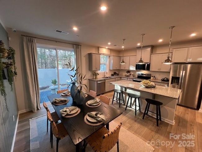 612 Cassidy Ct, Townhouse with 3 bedrooms, 3 bathrooms and null parking in Clover SC | Image 6