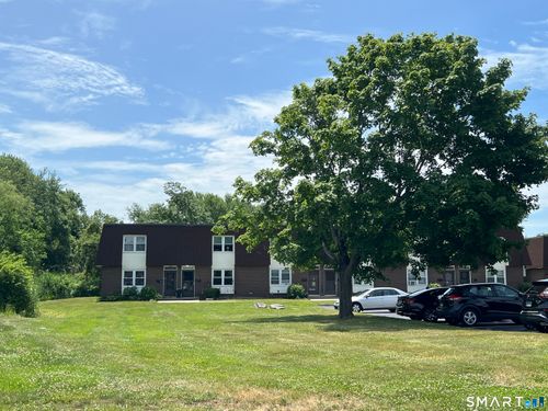 8-8 Roma St, East Haven, CT, 06512-3743 | Card Image