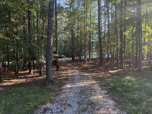 215 Rockville Springs Dr, Eatonton, GA, 31024-8245 | Card Image