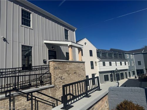 1244 Weathervane Ln, Akron, OH, 44313-5102 | Card Image