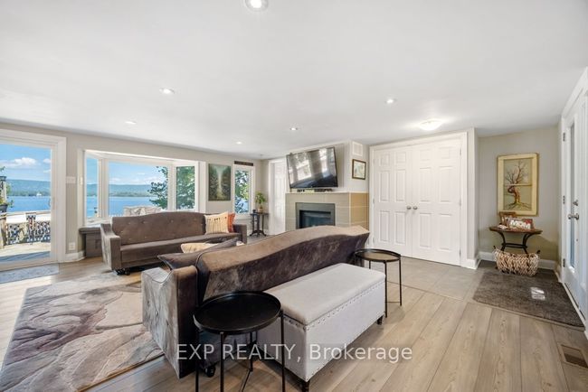 3094 Barlow Cres, House other with 3 bedrooms, 2 bathrooms and 4 parking in Dunrobin ON | Image 9