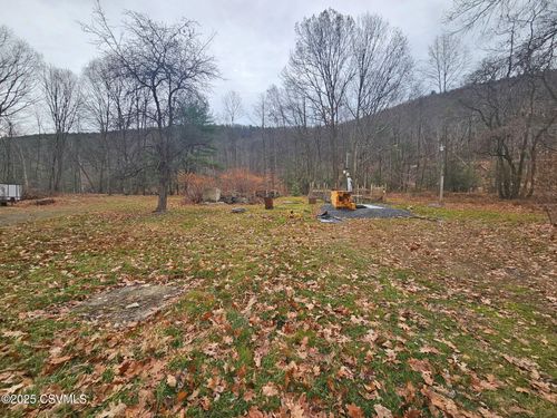 16 Spring Water Blvd, Ringtown, PA, 17967-9001 | Card Image