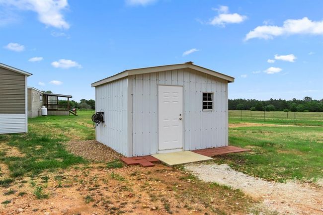 1411 Vogelsang Rd, Home with 3 bedrooms, 2 bathrooms and 3 parking in Columbus TX | Image 20
