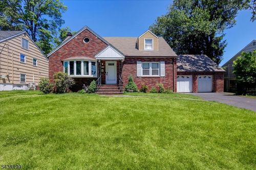 236 Hickory Ave, Garwood, NJ, 07027-1437 | Card Image