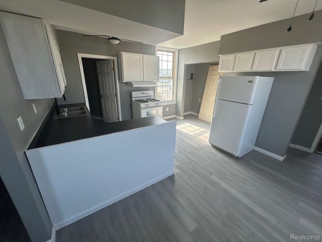 914 Kitchen | Image 7