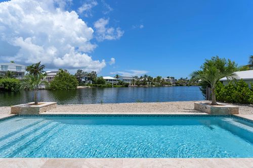 78 N Bounty Ln, Key Largo, FL, 33037-2304 | Card Image