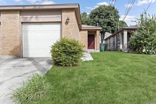 12231 - 12233 Maverick Bluff, San Antonio, TX, 78247 | Card Image