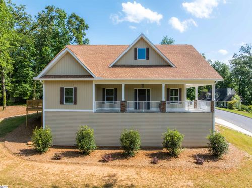 18003 Clermont Cir, Seneca, SC, 29678-1307 | Card Image