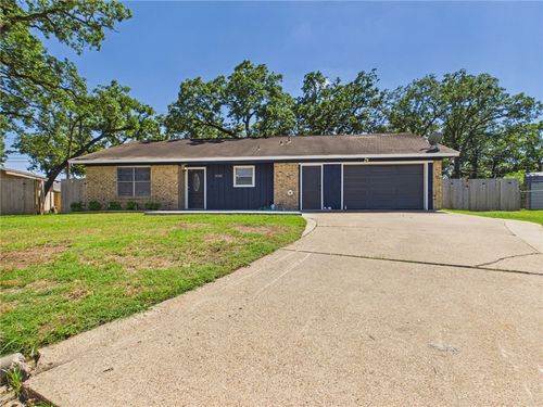 3000 Christopher Cir, Bryan, TX, 77803-0403 | Card Image