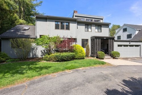 72 Brook Rd, Weston, MA, 02493-1713 | Card Image
