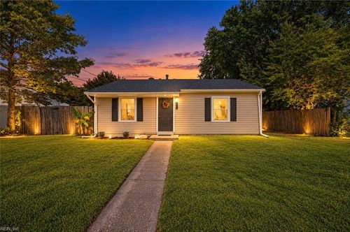 2432 Youngman Road, Chesapeake, VA, 23320 | Card Image
