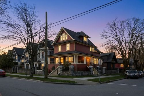 1081 Semlin Dr, Vancouver, BC, V5L | Card Image