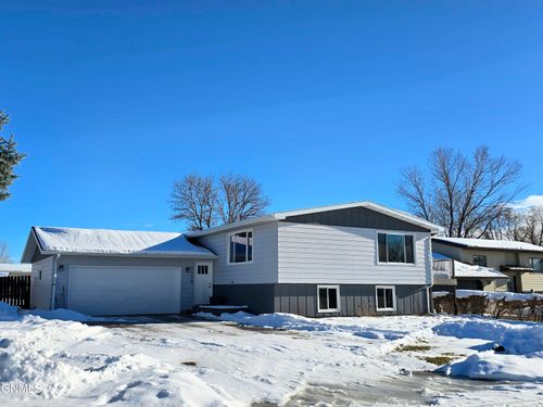 1124 Chestnut Ln, Beulah, ND, 58523-6426 | Card Image