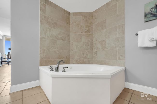 Bathroom | Image 29