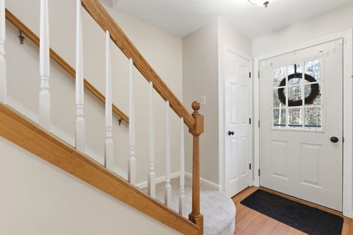 unit-4-10 Chester Ln, Enfield, NH, 03748-3142 | Card Image