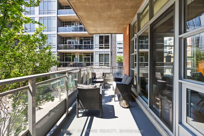 209 - 23 Brant St, Condo with 2 bedrooms, 1 bathrooms and 1 parking in Toronto ON | Image 15