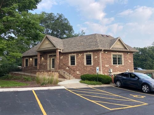220 Channahon St, Shorewood, IL, 60404-9330 | Card Image