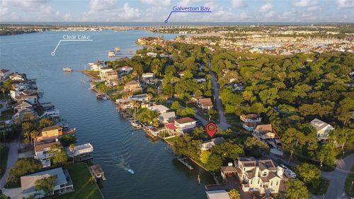 2154 Cove Park Dr, Kemah, TX, 77565-2135 | Card Image