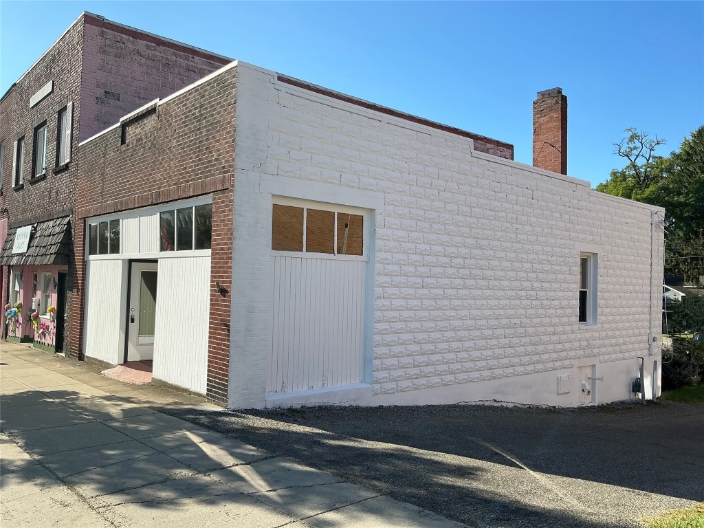 11 S Erie St, Mayville, NY 14757