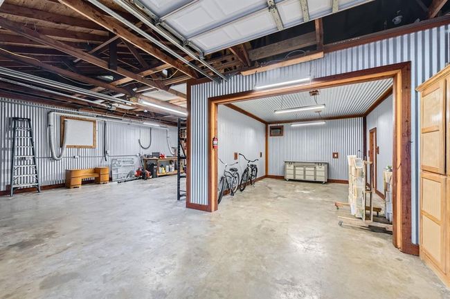 Garage and Workshop | Image 35