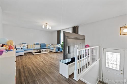 530 Cottonwood Cir, Bolingbrook, IL, 60440-2653 | Card Image