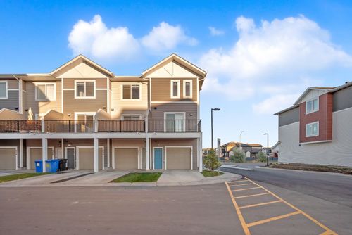 450 Canals Cross Sw, Airdrie, AB, T4B4L3 | Card Image