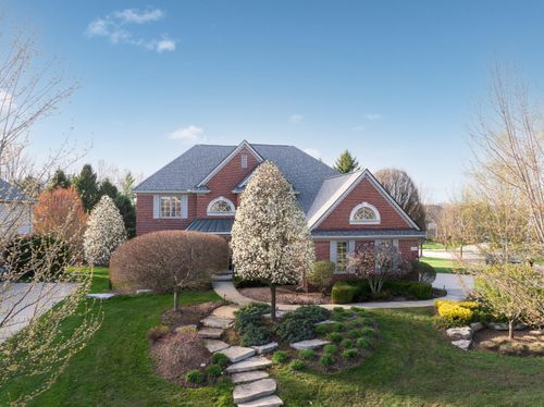 2910 Addison Cir N, Rochester, MI, 48306-4916 | Card Image
