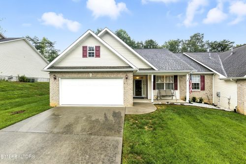 1542 Graybrook Ln, Knoxville, TN, 37920-9607 | Card Image