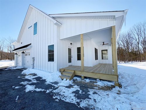 484 Wheeler Rd, Florida, NY, 10921-3042 | Card Image