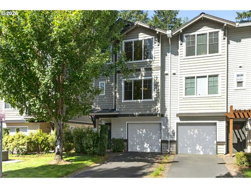 10579 Ne Cedar Falls Loop, Hillsboro, OR, 97006-6067 | Card Image