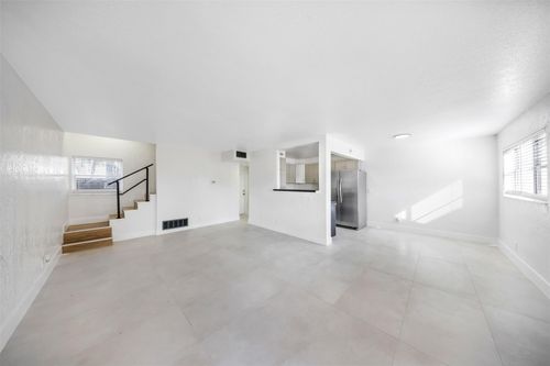 20 Nw 7th Ave, Pompano Beach, FL, 33060-5962 | Card Image