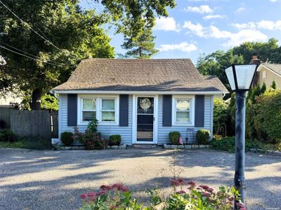 78 Smith Street, House other with 2 bedrooms, 1 bathrooms and null parking in Ronkonkoma NY | Image 1