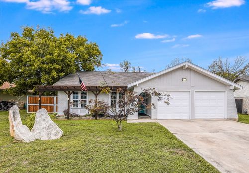 801 E Central Dr, Georgetown, TX, 78628-2934 | Card Image