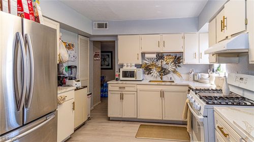 1908 Hassett Ave, Las Vegas, NV, 89104-3627 | Card Image
