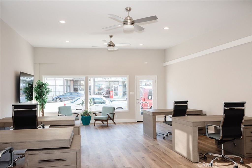 Residential Income in Playa Del Rey 5