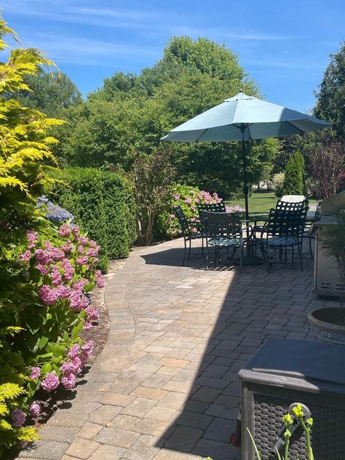 11 Burnett Ct, Mount Sinai, NY, 11766-3404 | Card Image